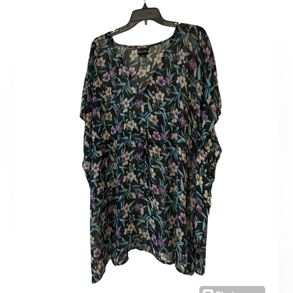 Beautiful Tunic Top One Size - Picture 1 of 3